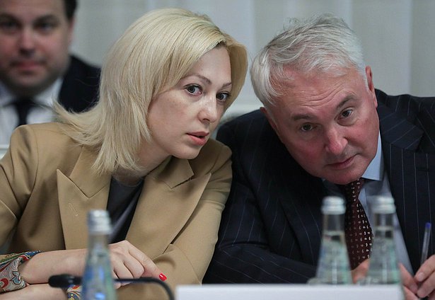 Chairwoman of the Committee on Development of Civil Society, Issues of Public Associations and Religious Organizations Olga Timofeyeva and Chairman of the Committee on Defence Andrey Kartapolov