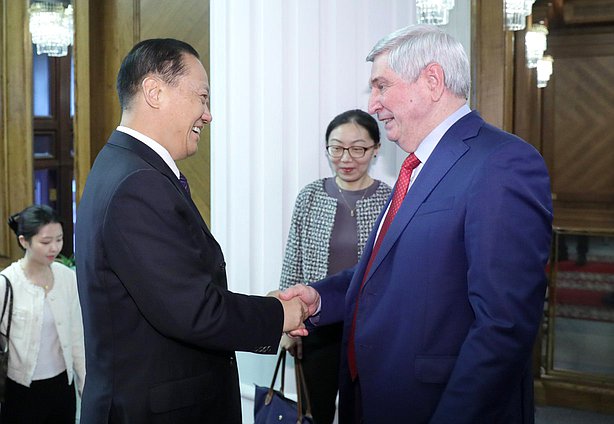 Vice Chairman of the Standing Committee of the National People's Congress Peng Qinghua and First Deputy Chairman of the State Duma Ivan Melnikov