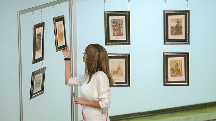 Открытие выставки «Города „Золотого кольца“ в ростовской гравюре»