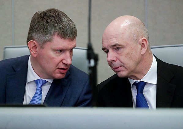 Министр экономического развития РФ Максим Решетников и Министр финансов РФ Антон Силуанов