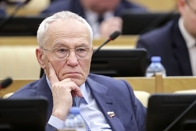 Член Совета Федерации Григорий Рапота