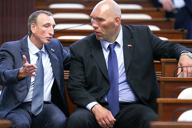 Member of the Committee on Economic Policy, Industry, Innovation, and Entrepreneurship Aleksandr Kozlovskii and First Deputy Chairman of the Committee on Ecology and Environment Protection Nikolai Valuev