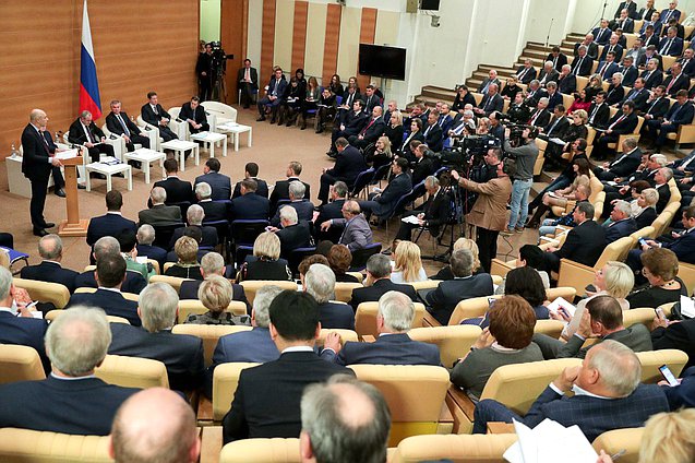 Заседание фракции «Единая Россия» на тему «Вопросы межбюджетных отношений и параметры бюджетов на 2010–2022 годы»