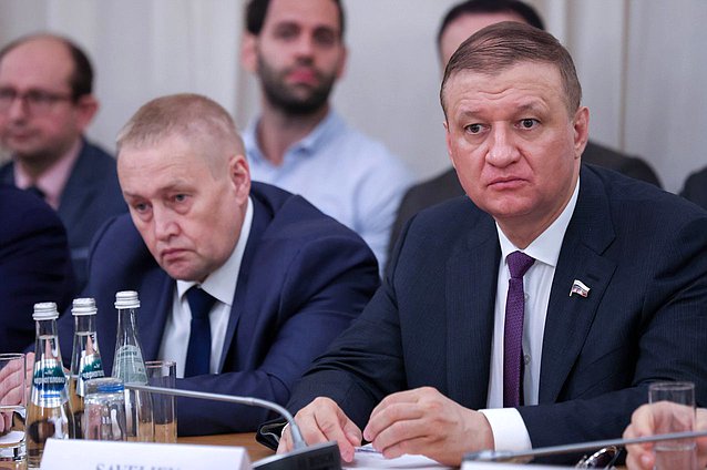 Members of the Committee on Security and Corruption Control Andrey Alshevskih and Dmitry Saveliev