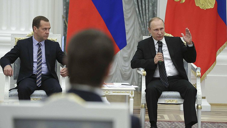 Встреча Президента РФ В.Путина с членами фракции "Единая Россия" и экспертами.
