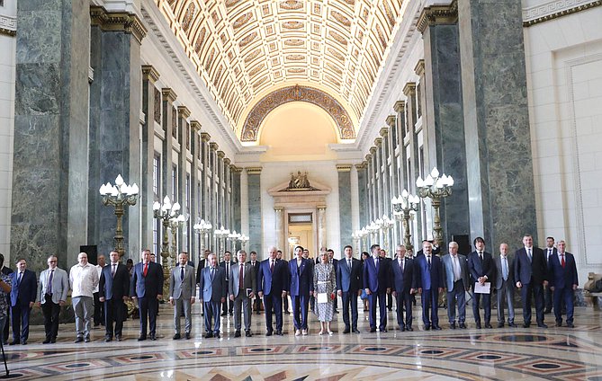 Reunión del Jefe de la Duma Estatal, Vyacheslav Volodin, con el Presidente de la Asamblea Nacional del Poder Popular y del Consejo de Estado de la República de Cuba, Esteban Lazo Hernández