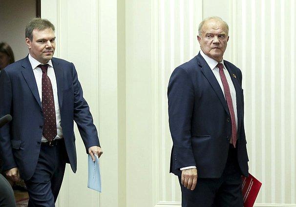 Chairman of the Committee on Informational Policy, Technologies and Communications Leonid Levin and leader of the CPRF faction Gennady Zyuganov