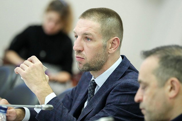 Первый заместитель Председателя Комитета по молодежной политике Дмитрий Пирог