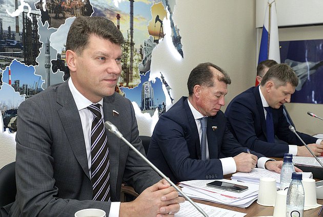 Первый заместитель Председателя Комитета по экономической политике Денис Кравченко