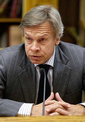 Заседание рабочей группы при Председателе Государственной Думы Федерального Собрания Российской Федерации по правовому анализу законодательных процедур и принимаемых на Украине правовых актов.