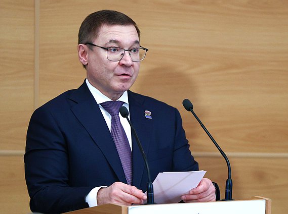 Секретарь Генерального совета Партии "Единая Россия" Владимир Якушев