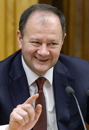 Встреча Председателя Государственной Думы Федерального Собрания Российской Федерации С.Е. Нарышкина с председателем Болгарской социалистической партии М. Миковым.
