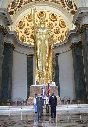 El Jefe de la Duma Estatal, Vyacheslav Volodin, y el Presidente de la Asamblea Nacional del Poder Popular y del Consejo de Estado de la República de Cuba, Esteban Lazo Hernández