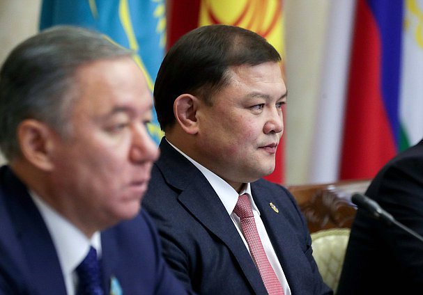 Председатель Жогорку Кенеша Киргизии Дастанбек Джумабеков