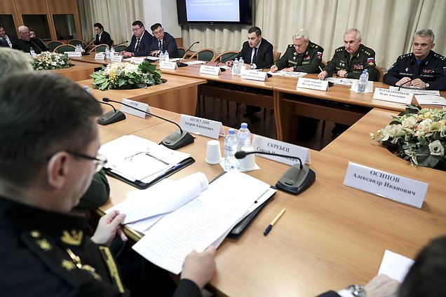 Круглый стол «Совершенствование законодательного регулирования суворовского, нахимовского и кадетского образования»