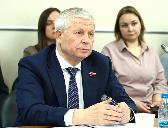 Член Комитета по экономической политике Виктор Кидяев
