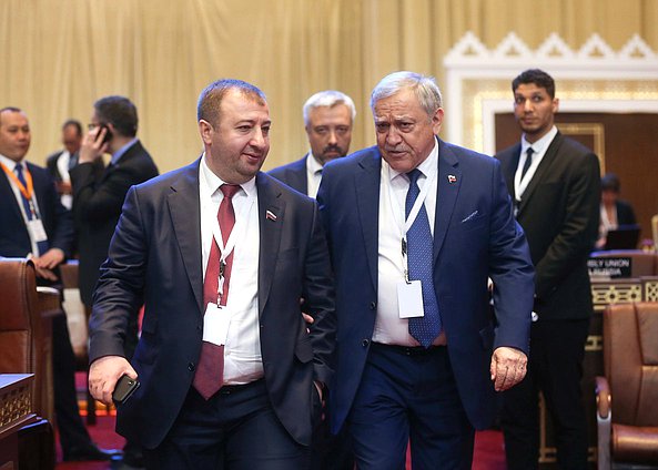 Member of the Committee on International Affairs Rasul Botashev (on the left)