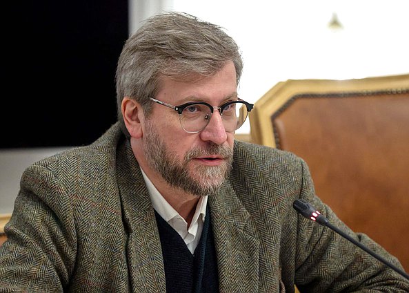 Политолог Федор Лукьянов