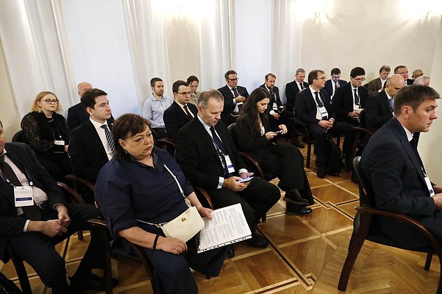 Сессия "Пространственное развитие в контексте социально-экономических вызовов"