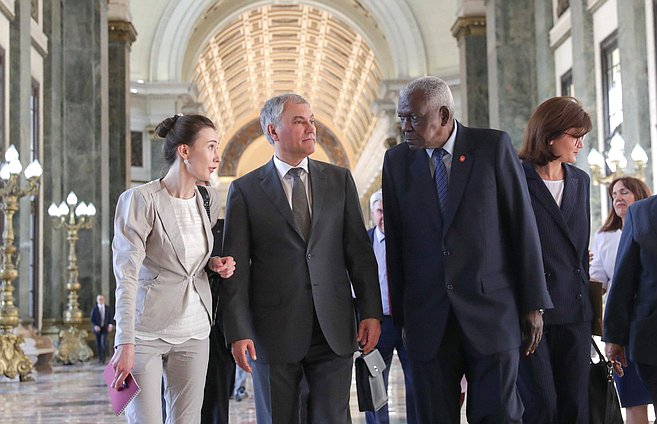 El Jefe de la Duma Estatal, Vyacheslav Volodin, y el Presidente de la Asamblea Nacional del Poder Popular y del Consejo de Estado de la República de Cuba, Esteban Lazo Hernández