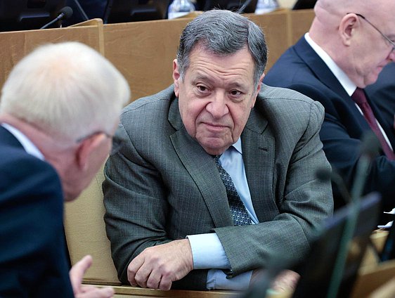 Член фракции "Единая Россия" Андрей Макаров
