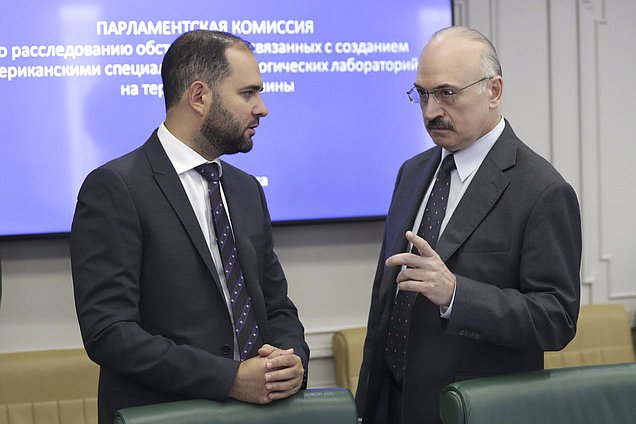 First Deputy Chairman of the Committee on Science and Higher Education Alexander Mazhuga and Chairman of the Committee on Science and Higher Education Sergey Kabyshev
