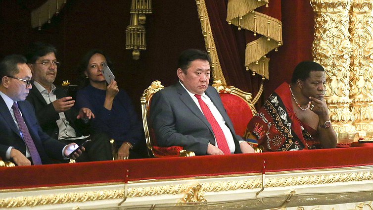 Участники Международного форума «Развитие парламентаризма» посетили Большой театр