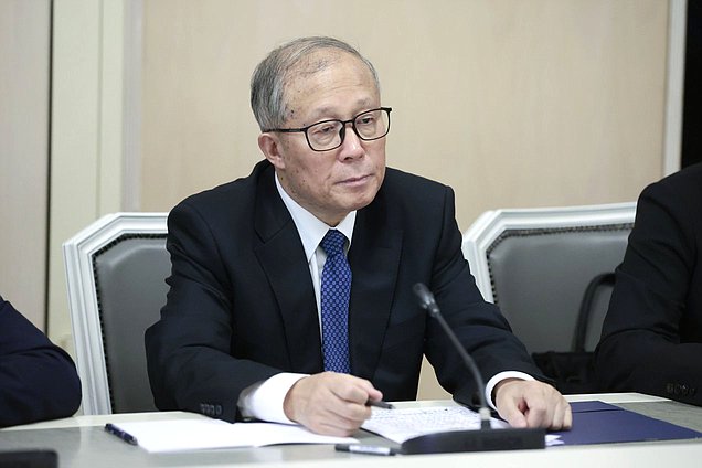 Заместитель Председателя Постоянного комитета Всекитайского собрания народных представителей Ли Хунчжун