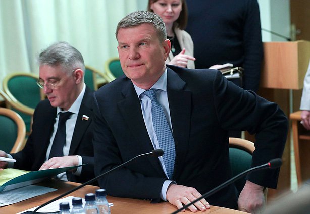Заместитель Председателя Комитета по финансовому рынку Олег Савченко