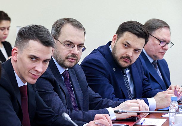 Расширенное заседание Комитета по науке и высшему образованию с участием Министра науки и высшего образования РФ Валерия Фалькова