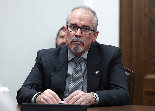 Первый заместитель Председателя Государственной Думы Иван Мельников принял делегацию Парламента стран Латинской Америки и Карибского бассейна (ПАРЛАТИНО) во главе с Председателем Роландо Мигелем Гонсалесом Патрисио