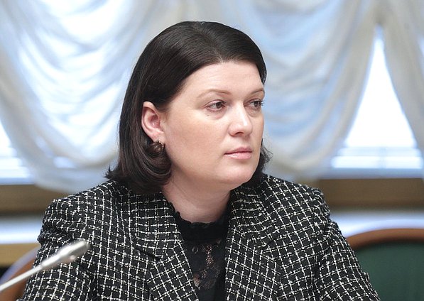 Член Комитета по вопросам семьи, женщин и детей Василина Кулиева