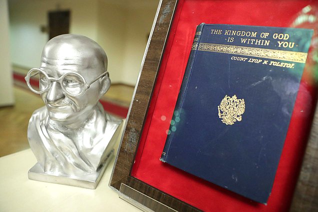 Открытие выставки «Ганди-Толстой: великие гуманисты ХХ века. 150 лет со дня рождения Махатмы Ганди»