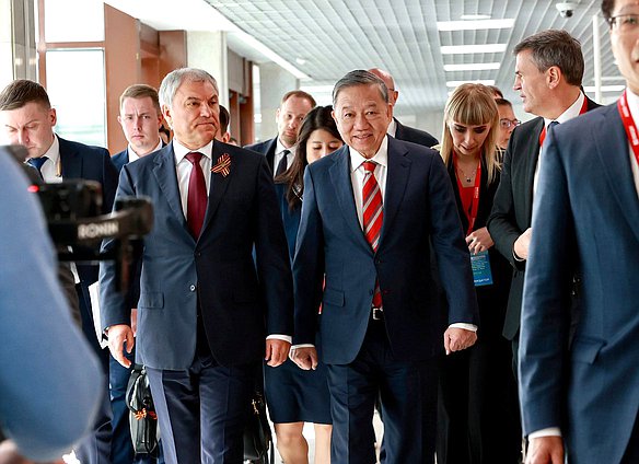 Chairman of the State Duma Vyacheslav Volodin and General Secretary of the Communist Party of Vietnam Central Committee Tô Lâm at the Russian Presidential Academy of National Economy and Public Administration