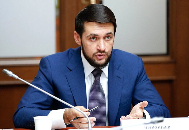 Член Комитета по туризму и развитию туристической инфраструктуры Александр Прокопьев