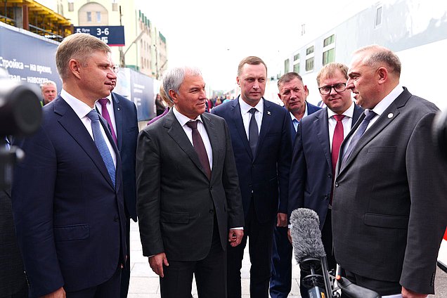Председатель Государственной Думы Вячеслав Володин и генеральный директор – председатель правления ОАО «РЖД» Олег Белозеров