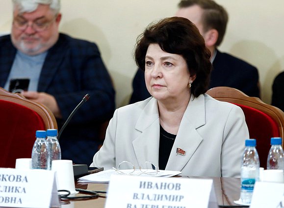 Член Комитета по государственному строительству и законодательству Анжелика Глазкова