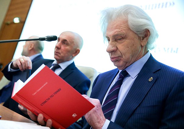 Вице-президент Адвокатской палаты Москвы Генри Резник