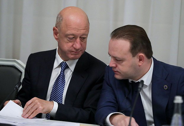 Deputy Chairmen of the State Duma Alexander Babakov and Vladislav Davankov