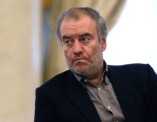    Председатель Государственной Думы Сергей Нарышкин провёл совместное заседание Совета по Культуре и попечительского совета Музея Фаберже.