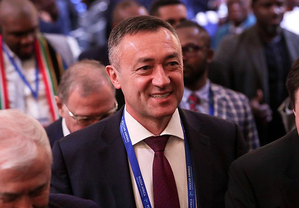 Председатель Комиссии по Регламенту и обеспечению деятельности Государственной Думы Виктор Пинский