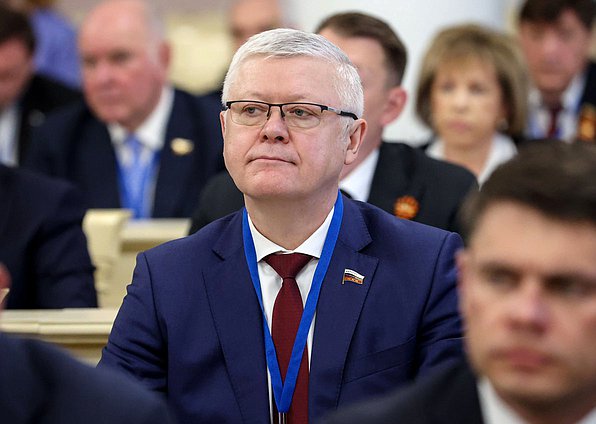 Председатель Комитета по безопасности и противодействию коррупции Василий Пискарев