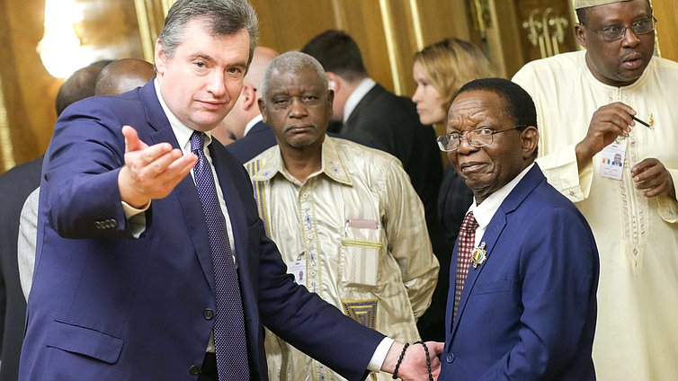 Председатель Комитета по международным делам Леонид Слуцкий и Председатель Национального Собрания Гвинейской Республики Клод Кори Кондиано
