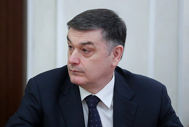 Член Комитета по безопасности и противодействию коррупции Адальби Шхагошев