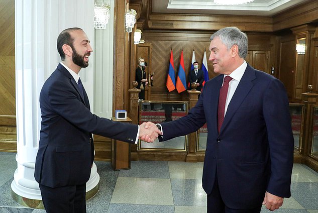 Председатель Государственной Думы Вячеслав Володин и Председатель Национального Собрания Армении Арарат Мирзоян