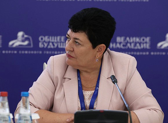 Член Комитета по культуре Ольга Германова. Заседания секций Международного форума Союзного государства "Великое наследие - общее будущее"
