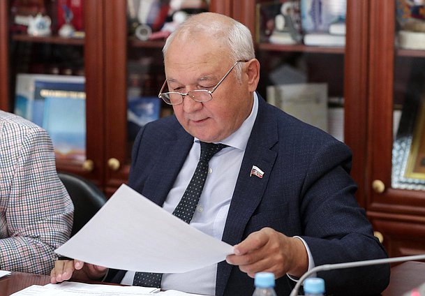 Первый заместитель Председателя Комитета по делам национальностей Ильдар Гильмутдинов