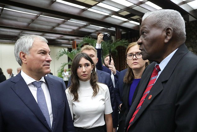 El Jefe de la Duma Estatal Vyacheslav Volodin y el Jefe de la Asamblea Nacional del Poder Popular y del Consejo de Estado de la República de Cuba, Esteban Lazo Hernández