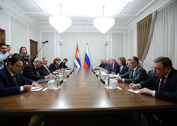 Встреча Первого заместителя  Председателя Государственной Думы Ивана Мельникова с Министром иностранных дел Республики Куба Бруно Родригесом Паррильей