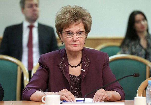 Член Комитета по вопросам семьи, женщин и детей Татьяна Ларионова